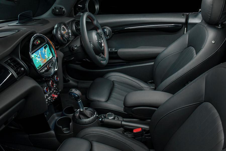  Mini Cooper S Cabrio 2016 года  (AU) (фото 13 из 14)